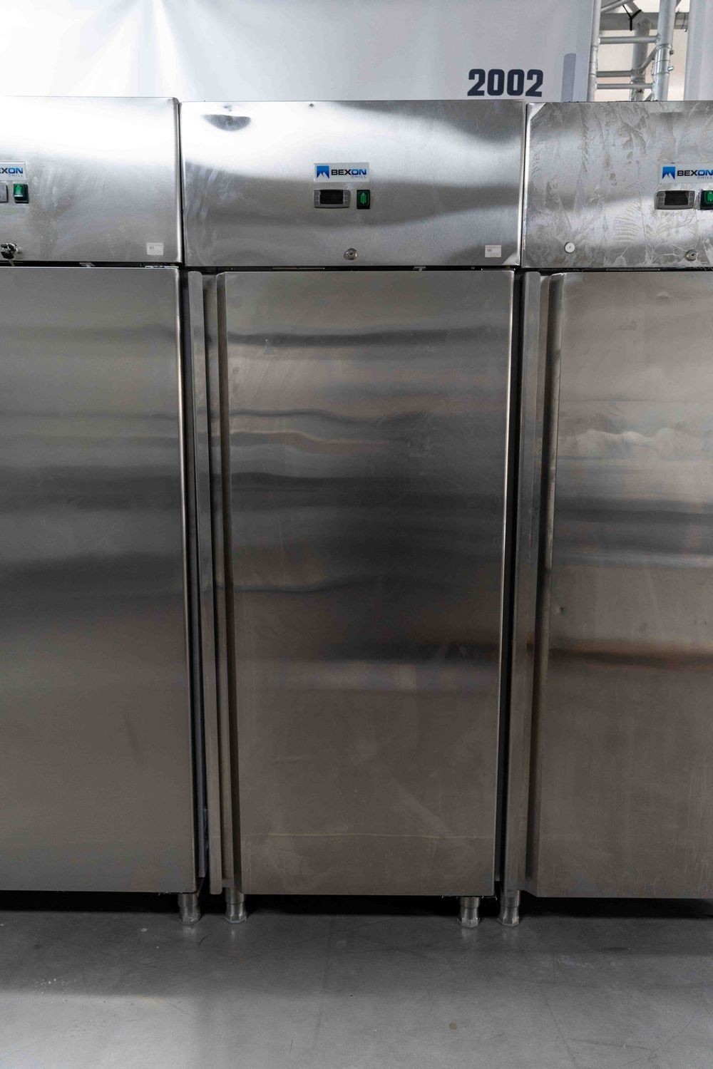 Dulap frigorific, volum 700 litri, temperatura de lucru 2/+8grC, 3 polite, Second Hand