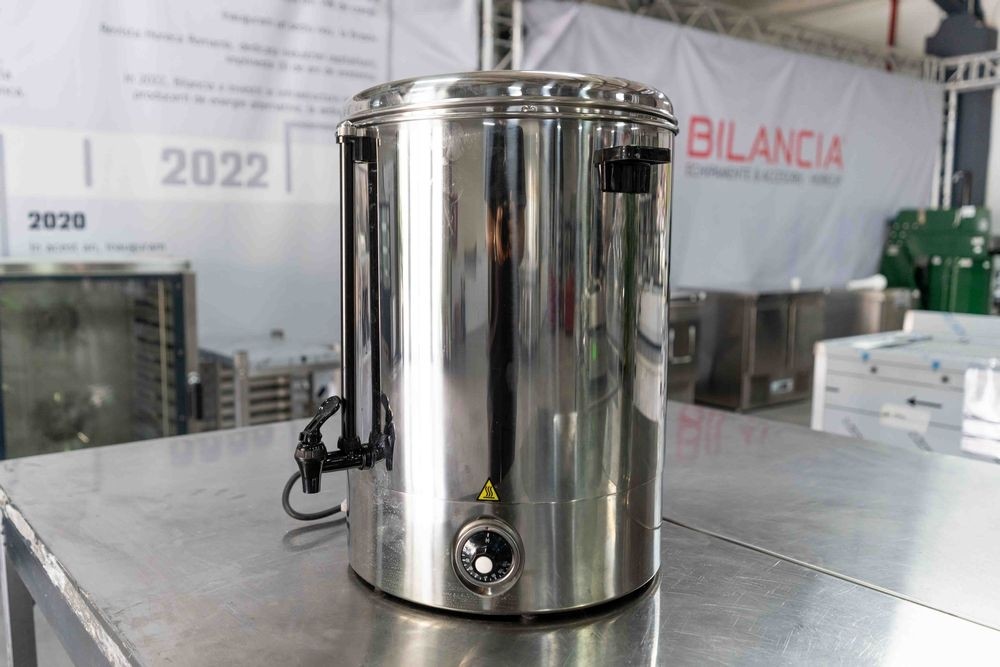 Masina pentru mentinut bauturi calde, putere 2400W, alimentare 220V, Second hand