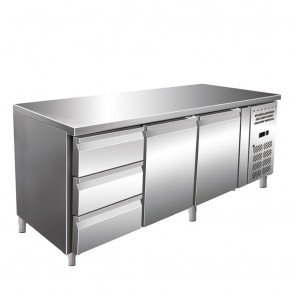Masa rece, capacitate neta 465 litri, temperatura de lucru -2°C/+8°C, putere 208 W