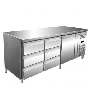 Masa rece, capacitate neta 465 litri, temperatura de lucru -2°C/+8°C, putere 208 W