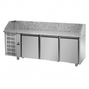 Banc de pizza cu motor pe partea stanga, 3 usi, capacitate 680 litri, blat de lucru din granit, temperatura de lucru +0 °C/+10 °C