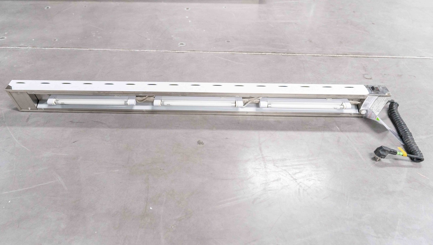 Lampa de iluminat pentru modele BTK si PGR, articol deteriorat