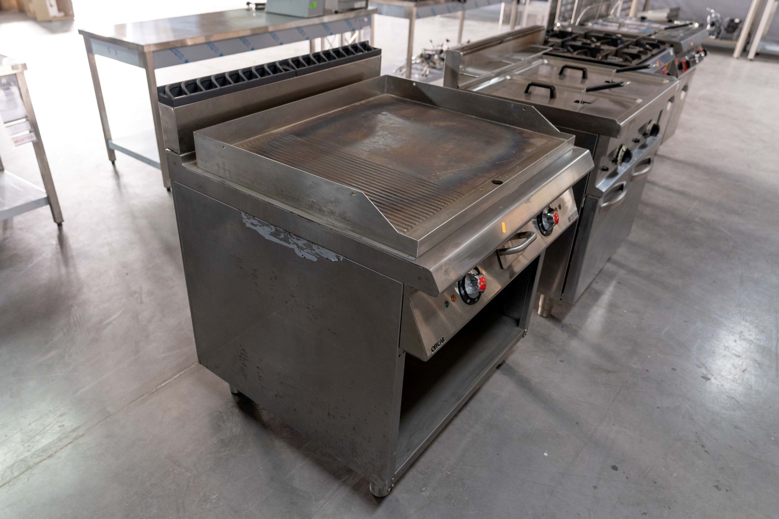 Fry-top electric, dimensiuni 90X90X90, putere 12000W