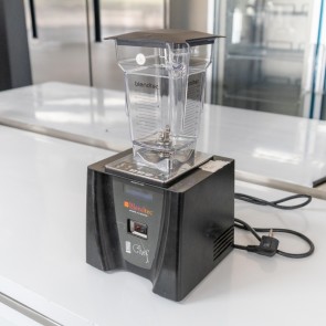 Blender CHEF, second hand, capacitate 1.3 litri, platforma din inox, display LCD albastru