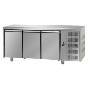Masa rece, capacitate 680 litri, Temperatura de lucru 0°C/+10°C, putere 495 W